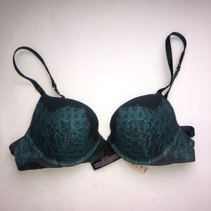 34B Victoria’s Secret Bra - NWT